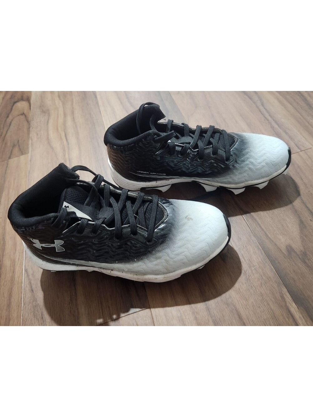 Under Armour Kids' Spotlight Hammer MC Football Cleats Sz 4.5Y